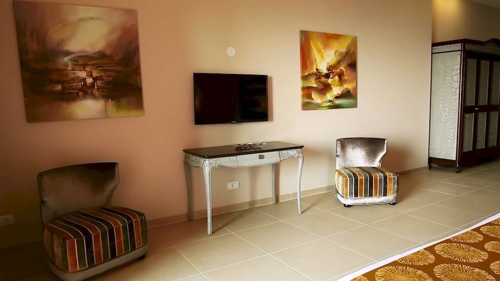 Cherry Blossom Boutique Hotel Bḩamdūn Εξωτερικό φωτογραφία